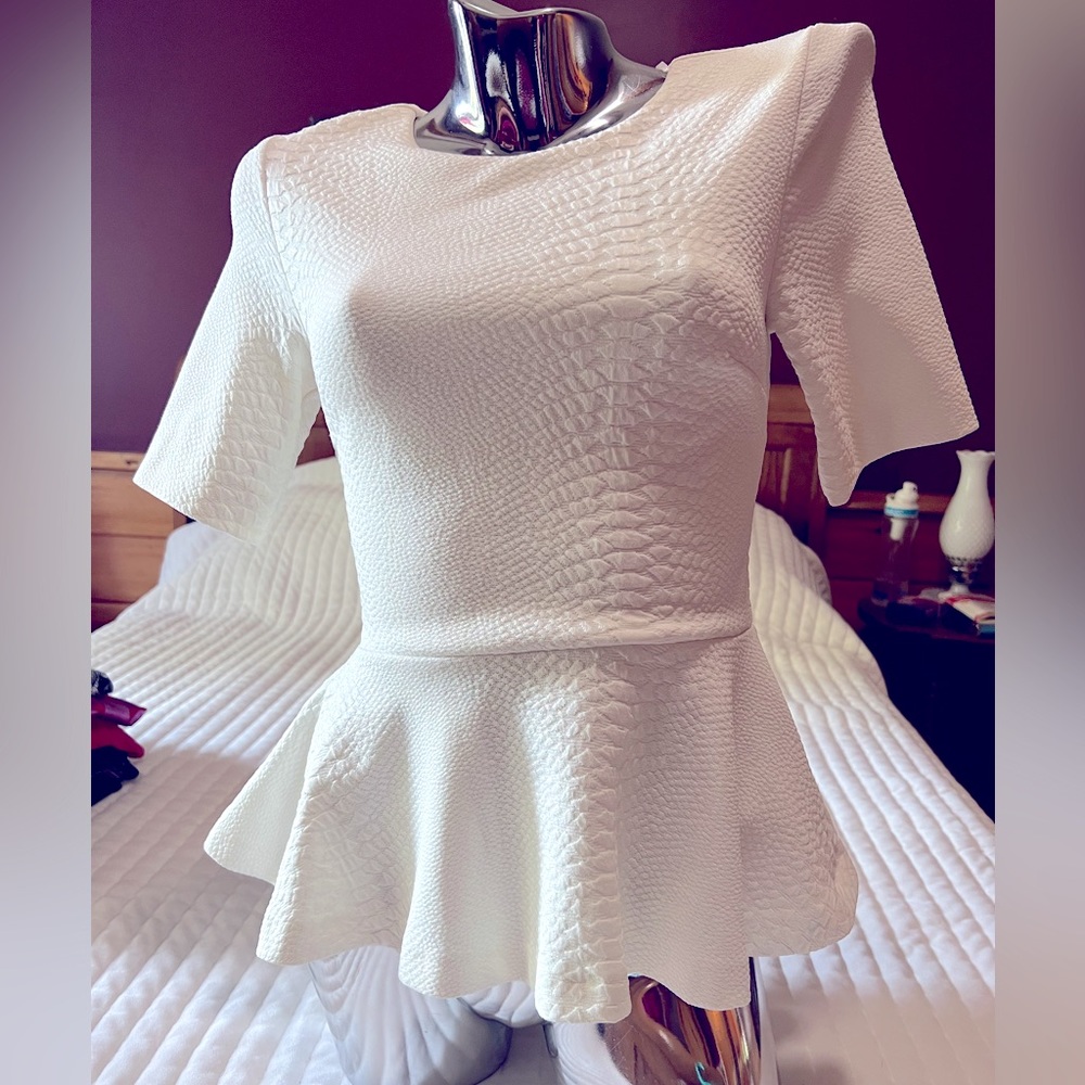 H&M textured cream Peplum blouse